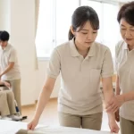 介助演習中の受講生の様子